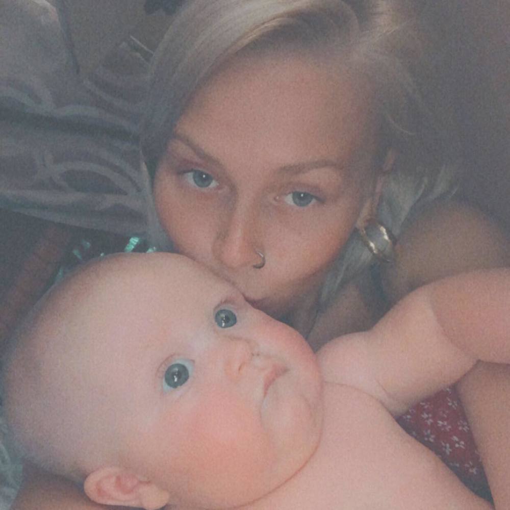 Meet your Posher, Casey